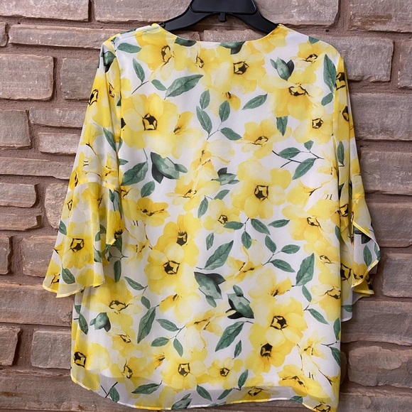 Calvin Klein🌼Floral Print V-Neck Chiffon 3/4 Ruffle
Sleeve Top Size S/CH/P - Picture 10 of 11
